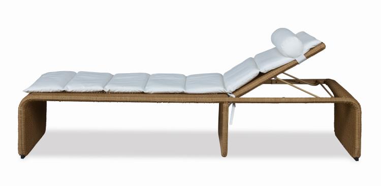 August Outdoor Chaise